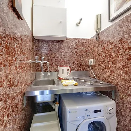 Studio With Elevator Near The Old Bridge Apartment *