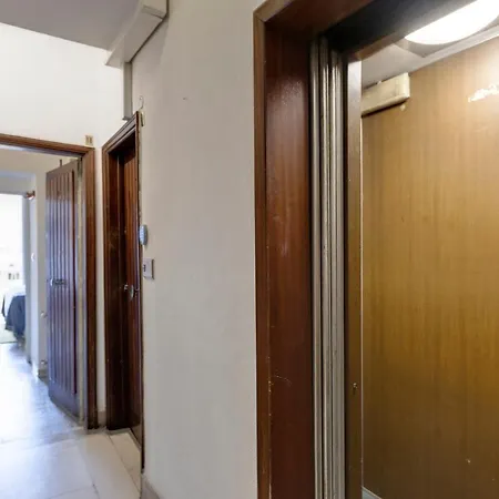 Apartment Studio With Elevator Near The Old Bridge