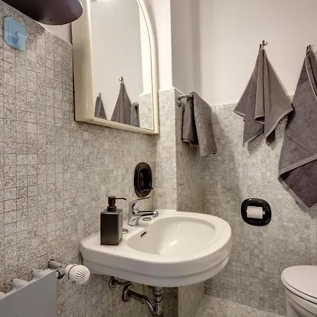 Apartment Studio With Elevator Near The Old Bridge Florence